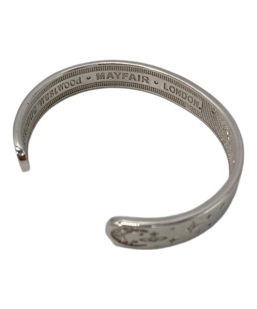 Vivienne Westwood（ヴィヴィアンウエストウッド）Vivienne Westwood (ヴィヴィアンウエストウッド) ロゴバングル シルバーの古着・服飾アイテム