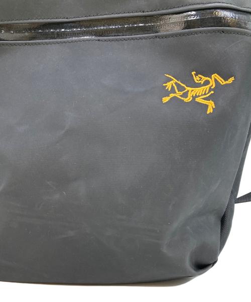 ARC'TERYX（アークテリクス）ARC'TERYX (アークテリクス) ARRO 8 SHOULDER BAG ブラックの古着・服飾アイテム