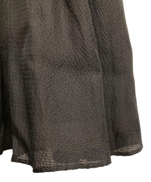 FOXEY（フォクシー）FOXEY (フォクシー) シルク×ウール シアサッカ-ミディアムスカート ブラック サイズ:38の古着・服飾アイテム