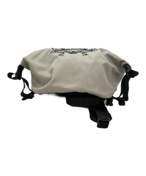 Onitsuka Tiger（オニツカタイガー）Onitsuka Tiger (オニツカタイガー) MINI BACK PACK ベージュの古着・服飾アイテム