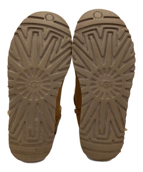 UGG（アグ）UGG (アグ) MINI CONTINUITY BOW ベージュ サイズ:23の古着・服飾アイテム