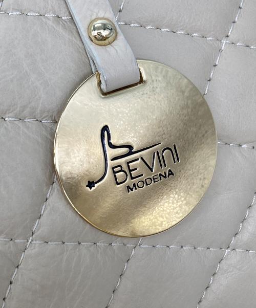 bevini（ベヴィニ）BEVINI (ベヴィニ) キルティングレザー ショルダーバッグ ベージュの古着・服飾アイテム