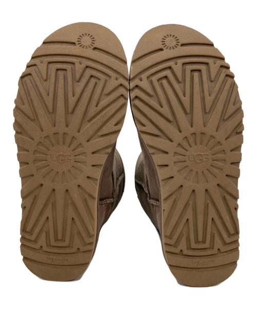 UGG（アグ）UGG (アグ) Classic Short II ベージュ サイズ:24の古着・服飾アイテム