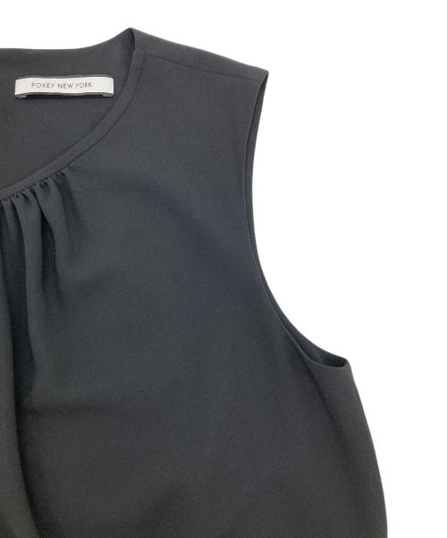 FOXEY NEWYORK（フォクシーニューヨーク）FOXEY NEWYORK (フォクシーニューヨーク) ノースリーブワンピース ブラック サイズ:40の古着・服飾アイテム