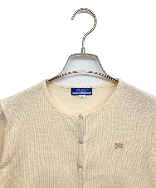 BURBERRY BLUE LABEL（バーバリーロンドンブルーレーベル）BURBERRY BLUE LABEL (バーバリーロンドンブルーレーベル) ニットカーディガン ベージュ サイズ:38の古着・服飾アイテム