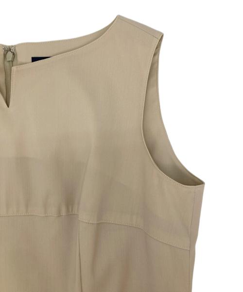 NEWYORKER（ニューヨーカー）NEWYORKER (ニューヨーカー) ノースリーブワンピース ベージュ サイズ:11ARの古着・服飾アイテム