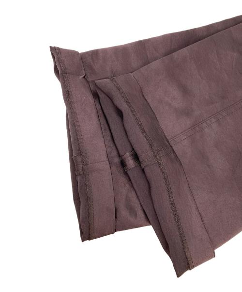 STUDIOUS（ステュディオス）STUDIOUS (ステュディオス) リンクルサテンセミフレアーパンツ レッド サイズ:1の古着・服飾アイテム