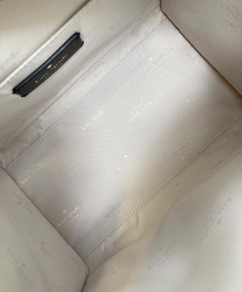 Kate Spade（ケイトスペード）Kate Spade (ケイトスペード) キャンバスモールトートハンドバッグ アイボリーの古着・服飾アイテム