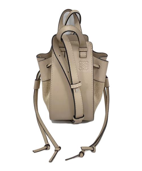 LOEWE（ロエベ）LOEWE (ロエベ) ハンモックドローストリングミニバッグ ベージュの古着・服飾アイテム
