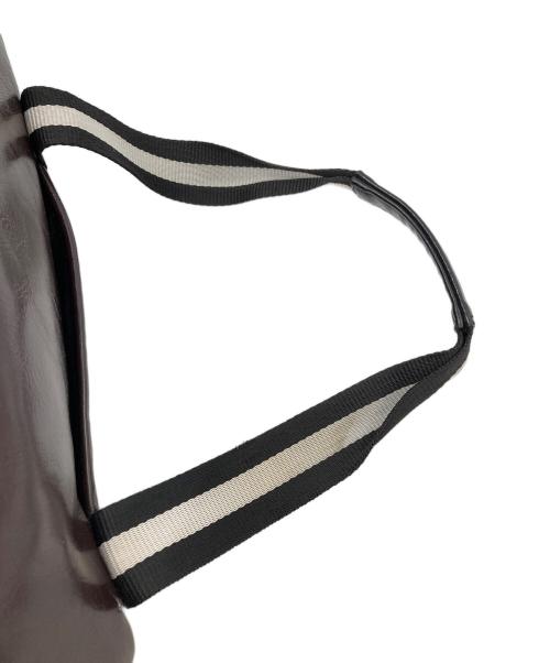 FRED PERRY（フレッドペリー）FRED PERRY (フレッドペリー) 2way レザーボストンバッグ ブラウンの古着・服飾アイテム