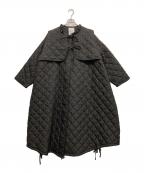 AYA×CAROLINA GLASERアヤ×カロリナ グレイサー）の古着「キルティング フリルコート」｜ブラック