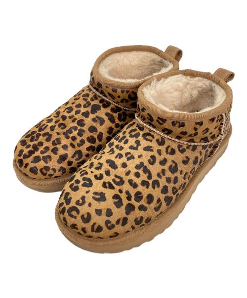 UGG（アグ）UGG (アグ) Wクラシックウルトラミニレオパードブーツ ブラウン サイズ:24の古着・服飾アイテム