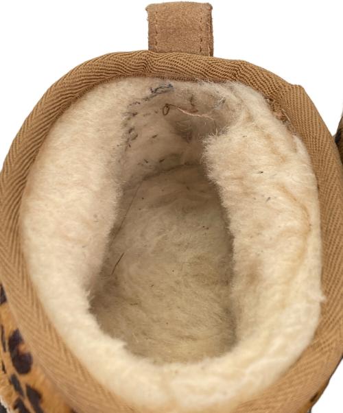 UGG（アグ）UGG (アグ) Wクラシックウルトラミニレオパードブーツ ブラウン サイズ:24の古着・服飾アイテム