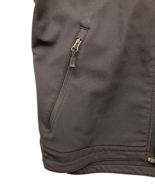 CarHartt（カーハート）CarHartt (カーハート) ソフトシェルジャケット グレー サイズ:Mの古着・服飾アイテム