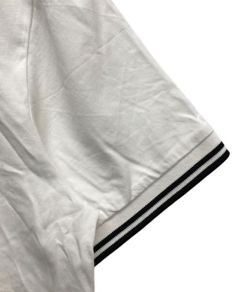 FRED PERRY（フレッドペリー）FRED PERRY (フレッドペリー) クルーネックTシャツ ホワイト サイズ:Sの古着・服飾アイテム