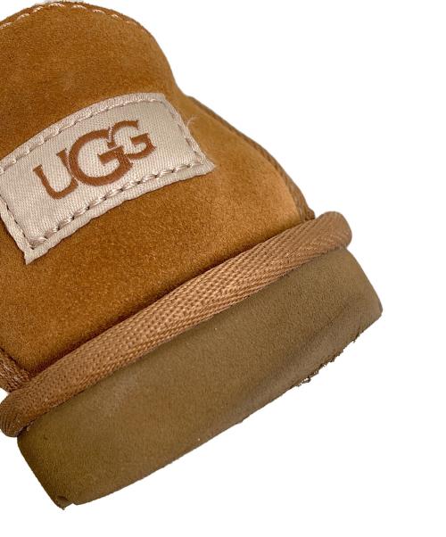 UGG（アグ）UGG (アグ) Kentonスリッポン ブラウン サイズ:24の古着・服飾アイテム