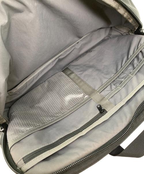 AER（エアー）Aer (エアー) テックスリング 2  ショルダーバッグ ブラックの古着・服飾アイテム