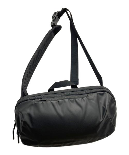 AER（エアー）Aer (エアー) テックスリング 2  ショルダーバッグ ブラックの古着・服飾アイテム