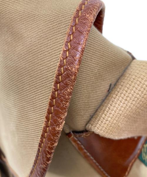 brady（ブレディ）Brady (ブレディ) ARIEL TROUT SMALL ベージュの古着・服飾アイテム