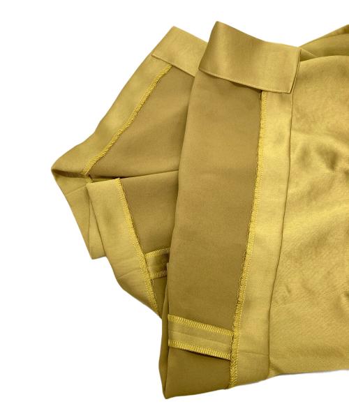 BEAUTY&YOUTH（ビューティーアンドユース）BEAUTY&YOUTH (ビューティーアンドユース) ヴィンテージサテンVネック ジャンパースカート イエロー サイズ:Mの古着・服飾アイテム