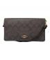 COACH（コーチ）の古着「シグネチャーウォレットショルダーバッグ」｜ブラウン