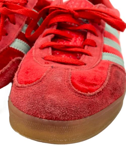 adidas（アディダス）adidas (アディダス) GAZELLE INDOOR レッド サイズ:24の古着・服飾アイテム