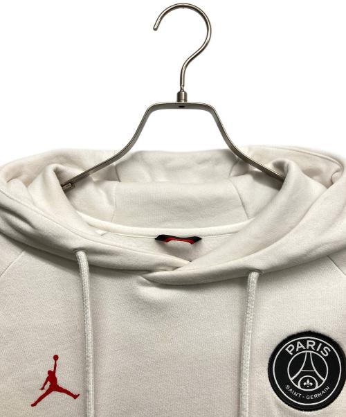 JORDAN（ジョーダン）JORDAN (ジョーダン) Paris Saint-Germain (パリサンジェルマン) フロントロゴ プルオーバースウェットパーカー ホワイト サイズ:Lの古着・服飾アイテム