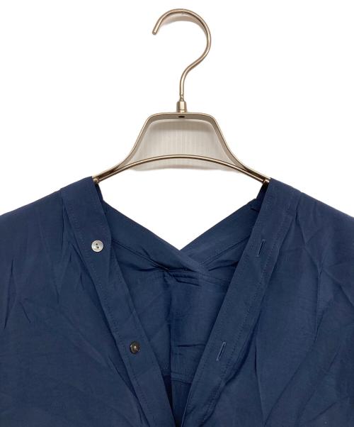 BEARDSLEY（ビアズリー）BEARDSLEY (ビアズリー) Vネック カラーレス シャツワンピース ネイビー サイズ:Fの古着・服飾アイテム