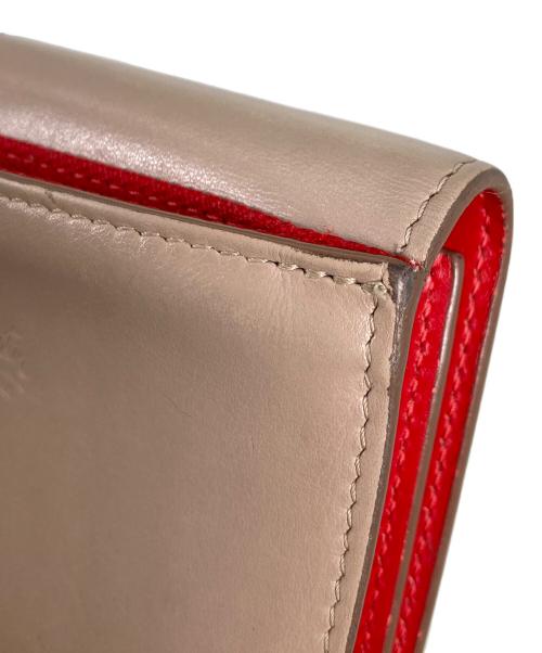 Christian Louboutin（クリスチャン・ルブタン）Christian Louboutin (クリスチャン・ルブタン) 3つ折り財布 ベージュの古着・服飾アイテム