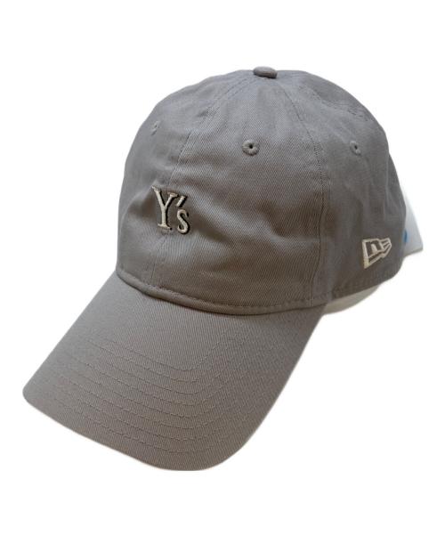 Y's（ワイズ）Y's (ワイズ) New Era (ニューエラ) ロゴキャップ グレー 未使用品の古着・服飾アイテム