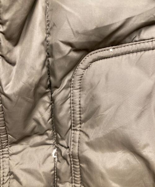 LACOSTE（ラコステ）LACOSTE (ラコステ) ダウンジャケット オリーブ サイズ:50の古着・服飾アイテム