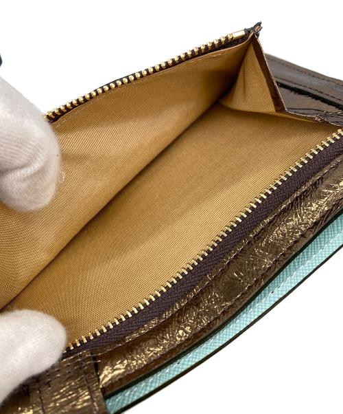 A.D.M.J.（エーディーエムジェイ）A.D.M.J. (エーディーエムジェイ) クラックメタルスリムウォレット ゴールドの古着・服飾アイテム