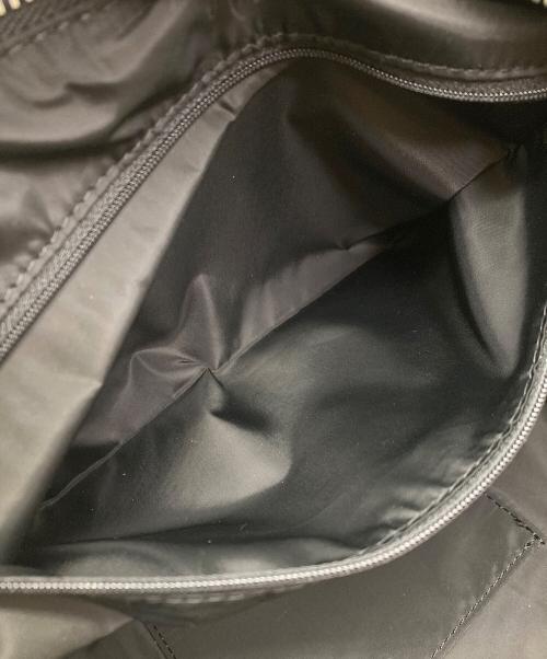 CHARLES & KEITH（チャールズアンドキース）CHARLES & KEITH (チャールズアンドキース) トニー ノットカーブホーボーバック ブラックの古着・服飾アイテム