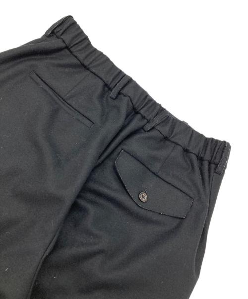 MARKAWARE（マーカウェア）MARKAWARE (マーカウェア) FLAT FRONT TROUSERS ブラック サイズ:2の古着・服飾アイテム
