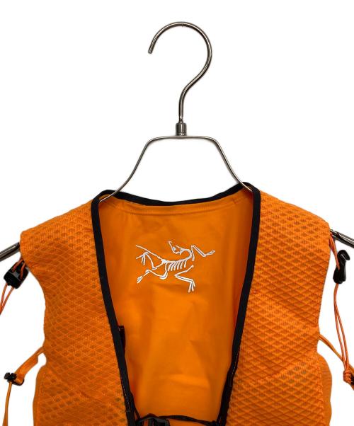 ARC'TERYX（アークテリクス）ARC'TERYX (アークテリクス) Norvan 7 Vest オレンジ サイズ:Mの古着・服飾アイテム