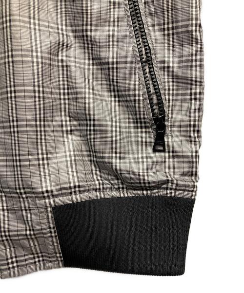 BURBERRY BLACK LABEL（バーバリーブラックレーベル）BURBERRY BLACK LABEL (バーバリーブラックレーベル) リバーシブルナイロンジャケット ブラック サイズ:Lの古着・服飾アイテム