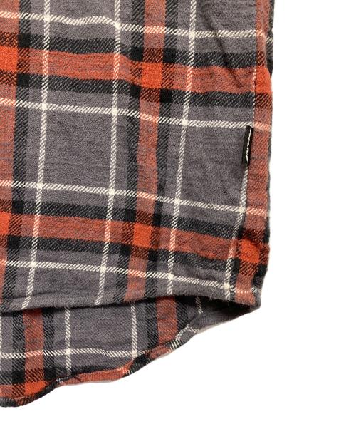 PALACE（パレス）PALACE (パレス) ボタンダウンシャツ グレー サイズ:Mの古着・服飾アイテム