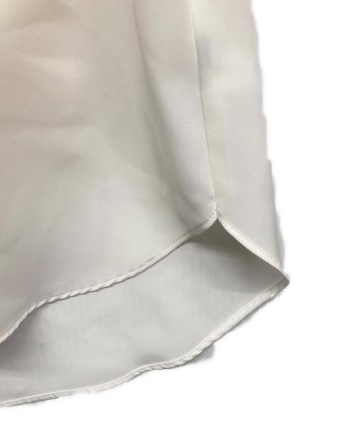 J&M DAVIDSON（ジェイ＆エム デヴィッドソン）J&M DAVIDSON (ジェイ＆エム デヴィッドソン) PLEATED COLLAR BLOUSE ホワイト サイズ:6の古着・服飾アイテム