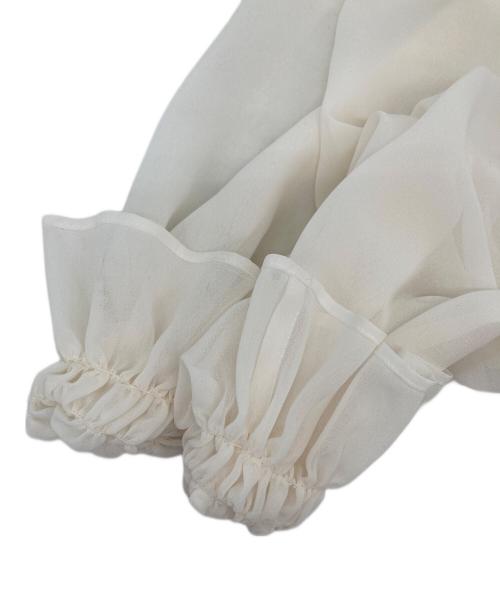 J&M DAVIDSON（ジェイ＆エム デヴィッドソン）J&M DAVIDSON (ジェイ＆エム デヴィッドソン) PLEATED COLLAR BLOUSE ホワイト サイズ:6の古着・服飾アイテム