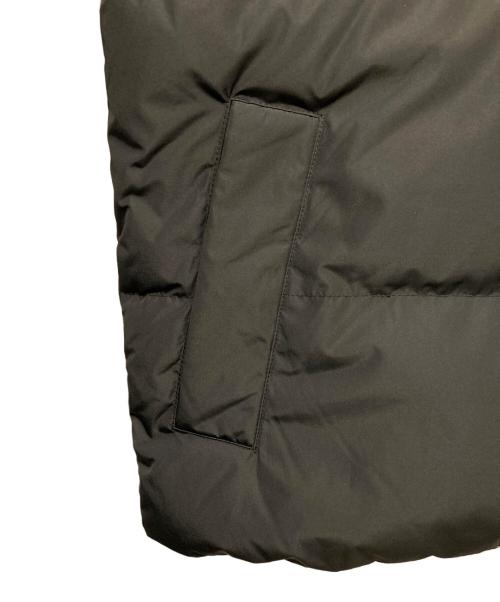 Calvin Klein（カルバンクライン）Calvin Klein (カルバンクライン) ショートレングススタンドカラーダウンジャケット ブラック サイズ:Sの古着・服飾アイテム