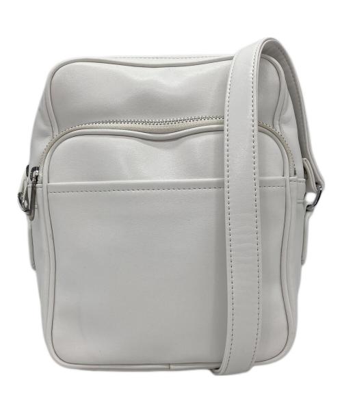 COMME des GARCONS（コムデギャルソン）COMME des GARCONS (コムデギャルソン) フェイクレザーショルダーバッグ ホワイトの古着・服飾アイテム