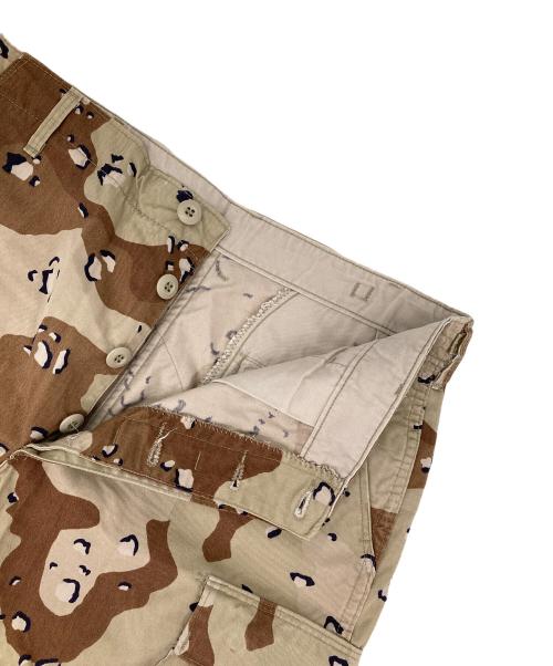 US ARMY（ユーエスアーミー）US ARMY (ユーエスアーミー) デザートカモミリタリーパンツ ベージュ サイズ:MEDIUIM-REGULARの古着・服飾アイテム