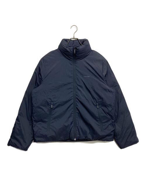 Calvin Klein（カルバンクライン）Calvin Klein (カルバンクライン) クリンクルナイロンモックネックダウンジャケット ネイビー サイズ:Mの古着・服飾アイテム