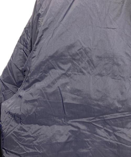 Calvin Klein（カルバンクライン）Calvin Klein (カルバンクライン) クリンクルナイロンモックネックダウンジャケット ネイビー サイズ:Mの古着・服飾アイテム