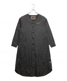 PINK HOUSE（ピンクハウス）の古着「ロゴ刺繍デニムワンピース」｜グレー