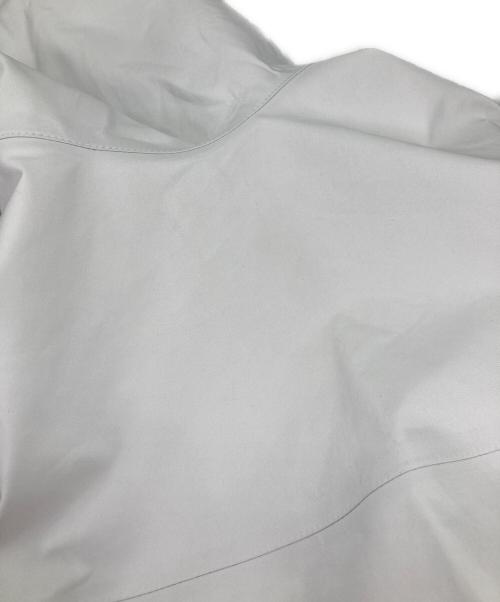 THE NORTH FACE（ザ ノース フェイス）THE NORTH FACE (ザ ノース フェイス) Undyed GTX Jacket ホワイト サイズ:XLの古着・服飾アイテム