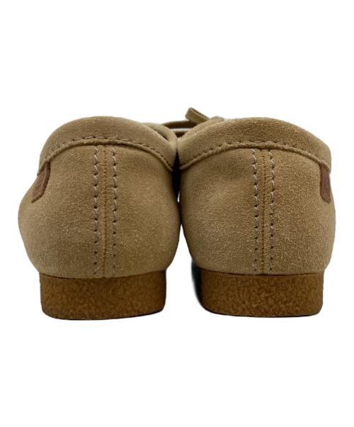 CLARKS（クラークス）CLARKS (クラークス) ワラビー ベージュ サイズ:26.5の古着・服飾アイテム