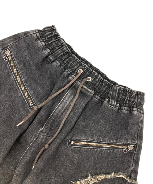 VIVAMUS（ヴィヴァムス）vivamus (ヴィヴァムス) SPLIT DENIM CARGO PANTS ブラック サイズ:FREEの古着・服飾アイテム