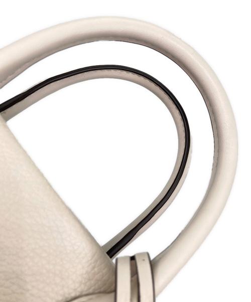 MICHAEL KORS（マイケル・コース）MICHAEL KORS (マイケル・コース) ミレラ 2way ショルダーバッグ ホワイトの古着・服飾アイテム