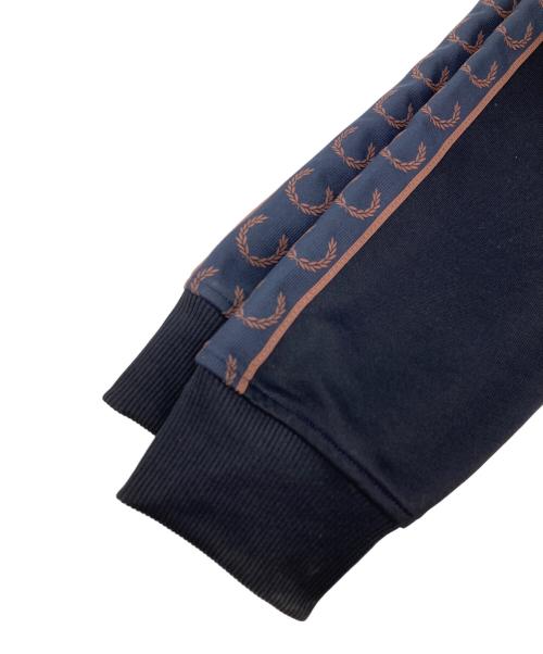 FRED PERRY（フレッドペリー）FRED PERRY (フレッドペリー) トラックジャケット ブラック サイズ:Mの古着・服飾アイテム